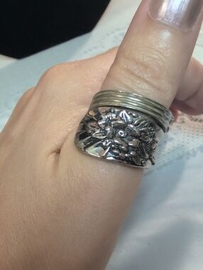 Vintage Wm. Rogers Silverplate Spoon Ring Floral Pattern Size 9.5 Boho